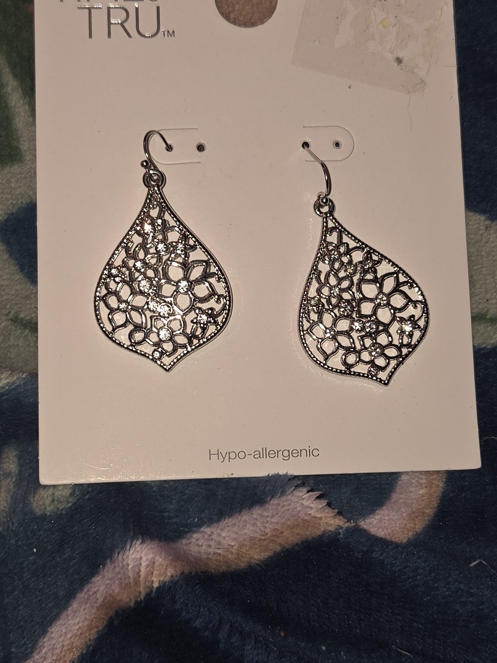 Time and Tru Silver Filigree Teardrop Earrings with Floral Cutouts